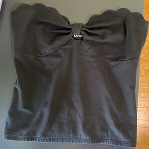 CLOSET CLOSING Express body contour scalloped tube top, black, size XS, EUC